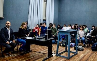 Realizamos un Taller en el Colegio Nacional de La Plata sobre cambio climatíco, riesgos y desastres.